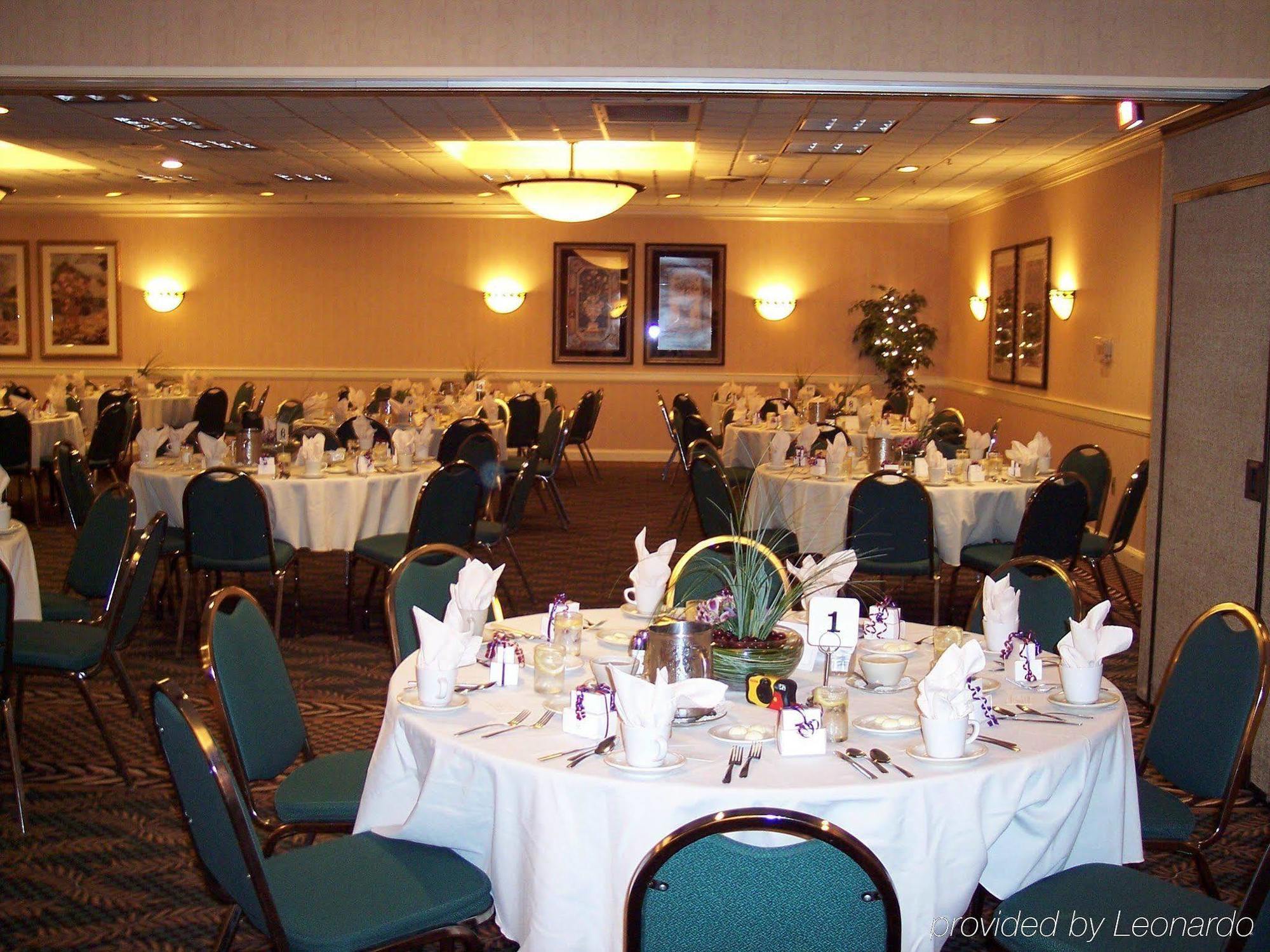 Holiday Inn Johnstown-Gloversville Ресторан фото