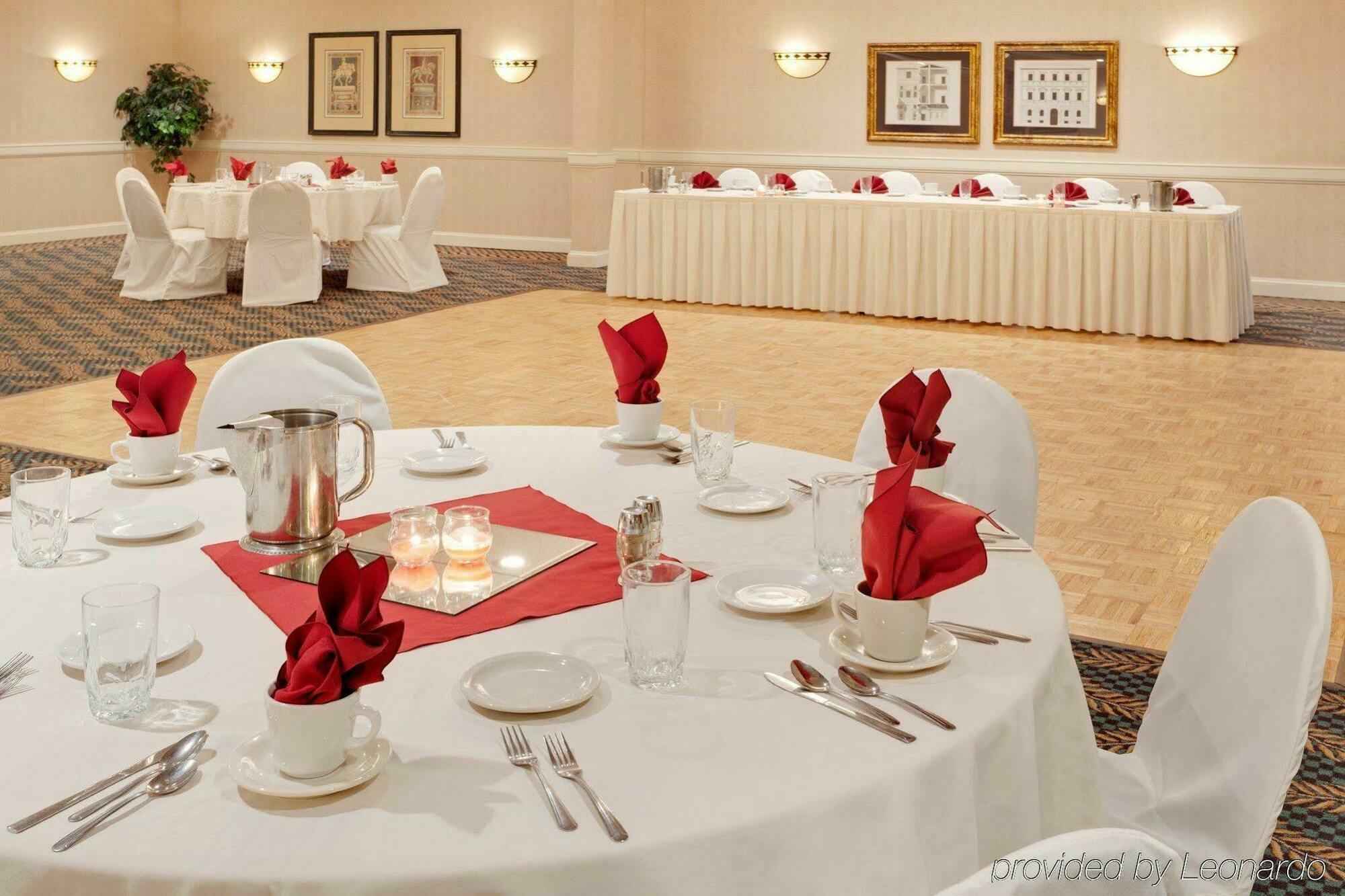 Holiday Inn Johnstown-Gloversville Ресторан фото
