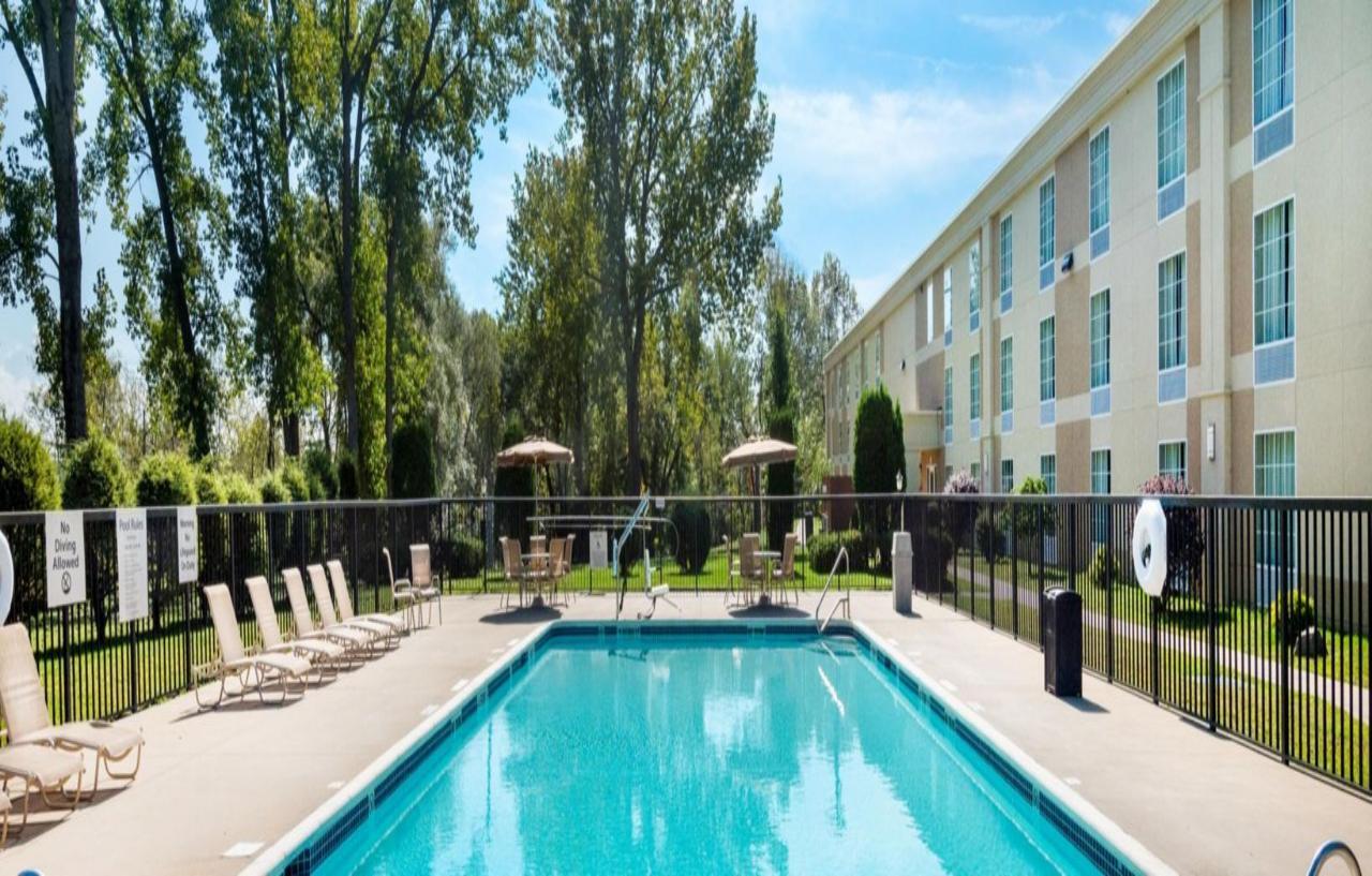 Holiday Inn Johnstown-Gloversville Екстер'єр фото